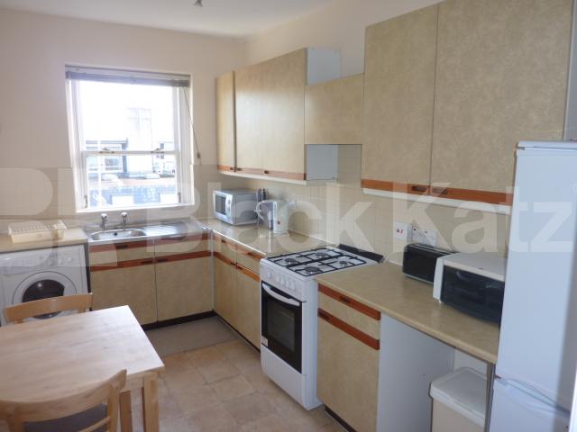 			NEW INSTRUCTION & NEAR REGENTS PARK!, 2 Bedroom, 1 bath, 1 reception Flat			 Nottingham Place, BAKER STREET